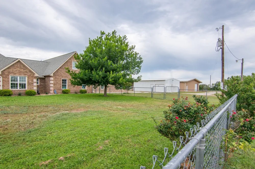 6187 Fm 586 Bangs, TX 76823