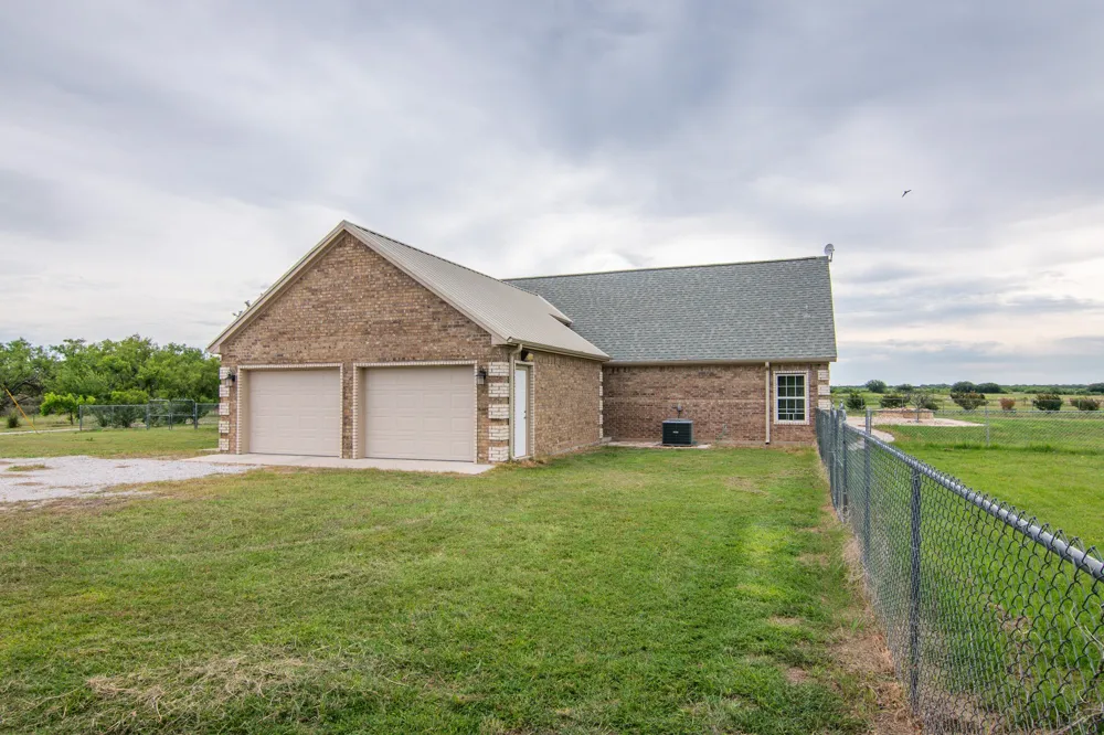 6187 Fm 586 Bangs, TX 76823