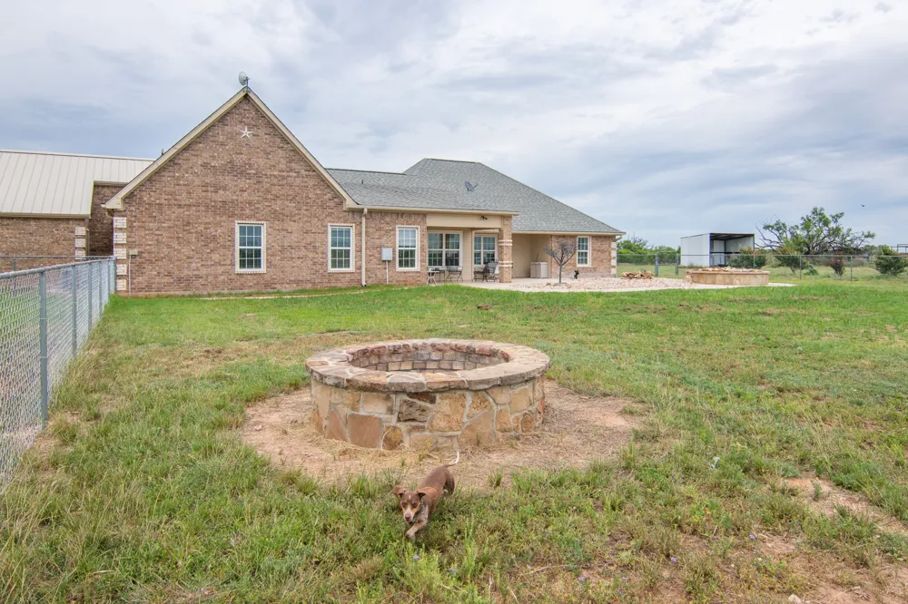 6187 Fm 586 Bangs, TX 76823