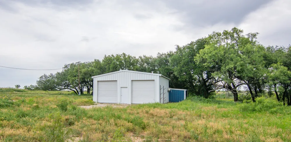 6187 Fm 586 Bangs, TX 76823