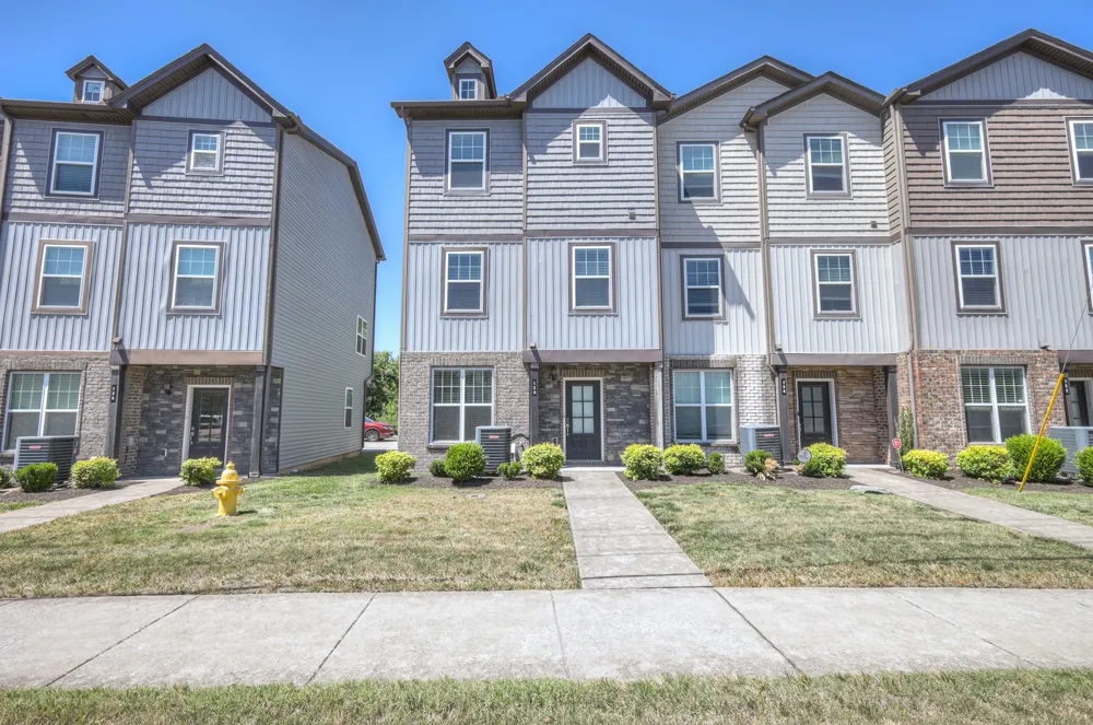 128 Ramsden Ave La Vergne, TN 37086