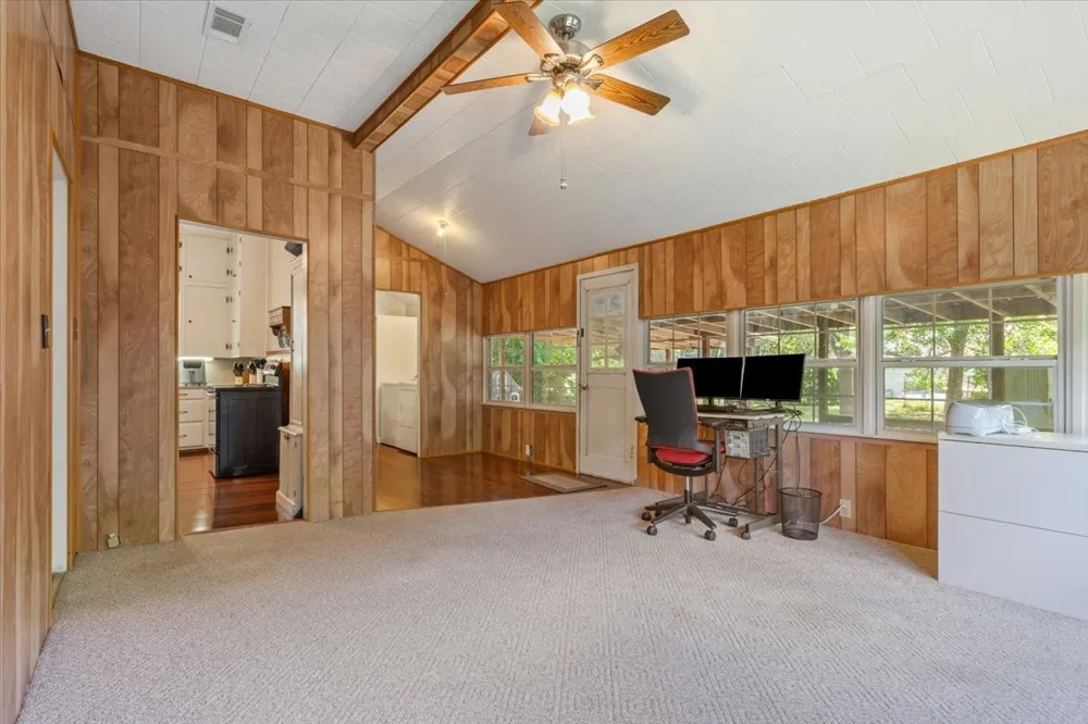 102 S Hogan Street Holland, TX 76534