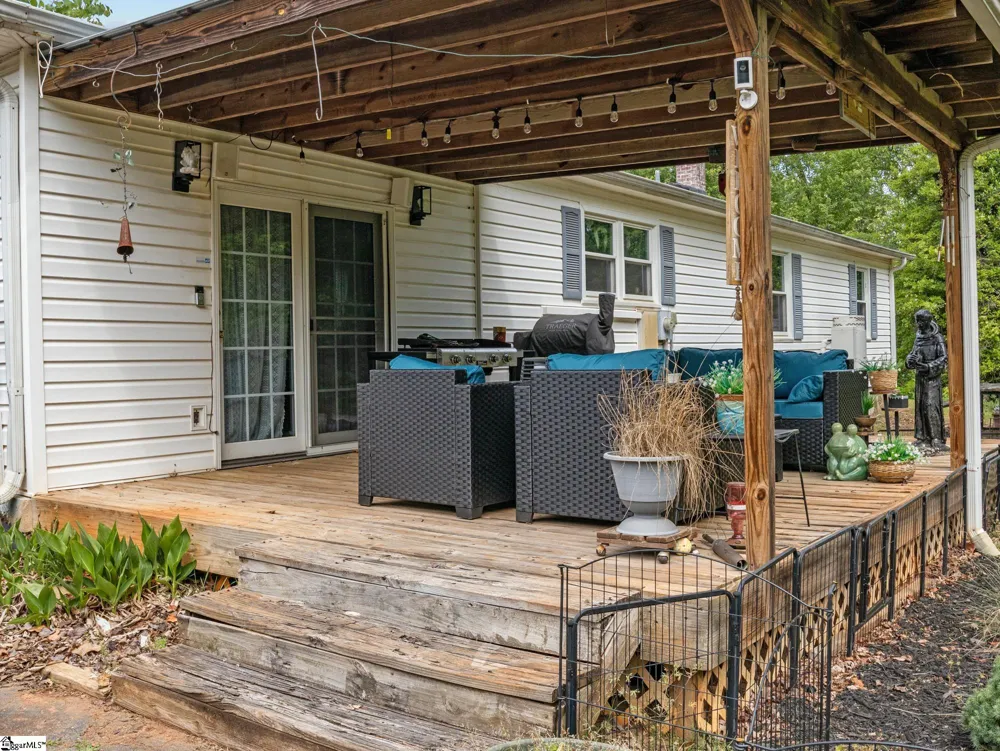 2728 Compton Bridge Road Campobello, SC 29322