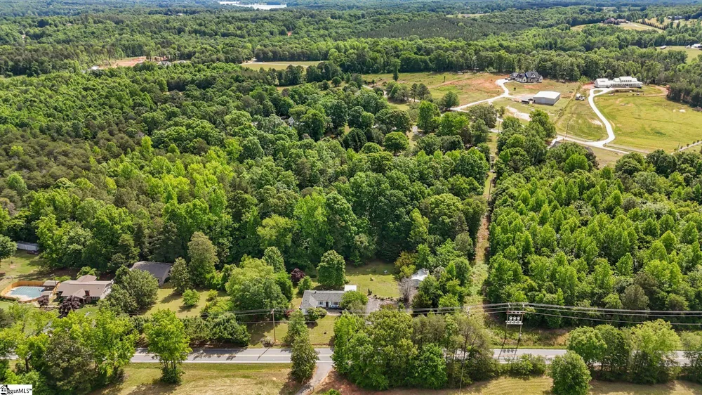 2728 Compton Bridge Road Campobello, SC 29322