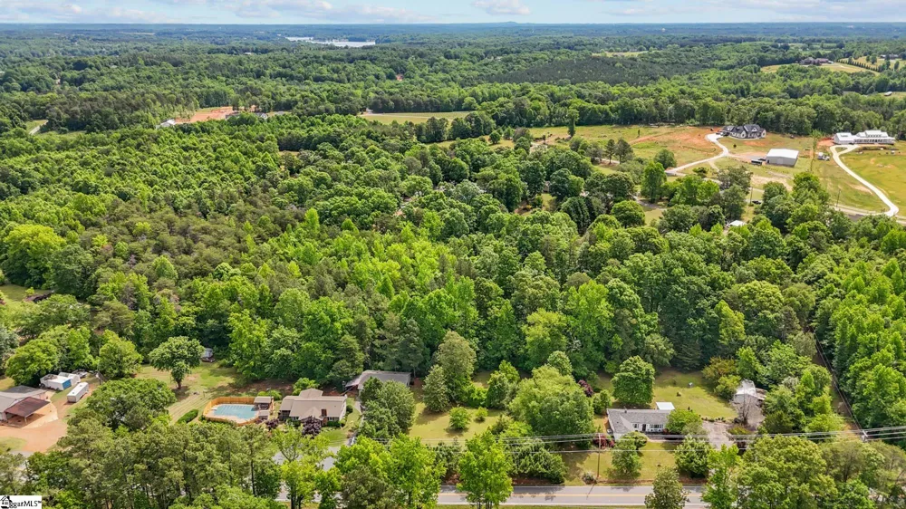 2728 Compton Bridge Road Campobello, SC 29322