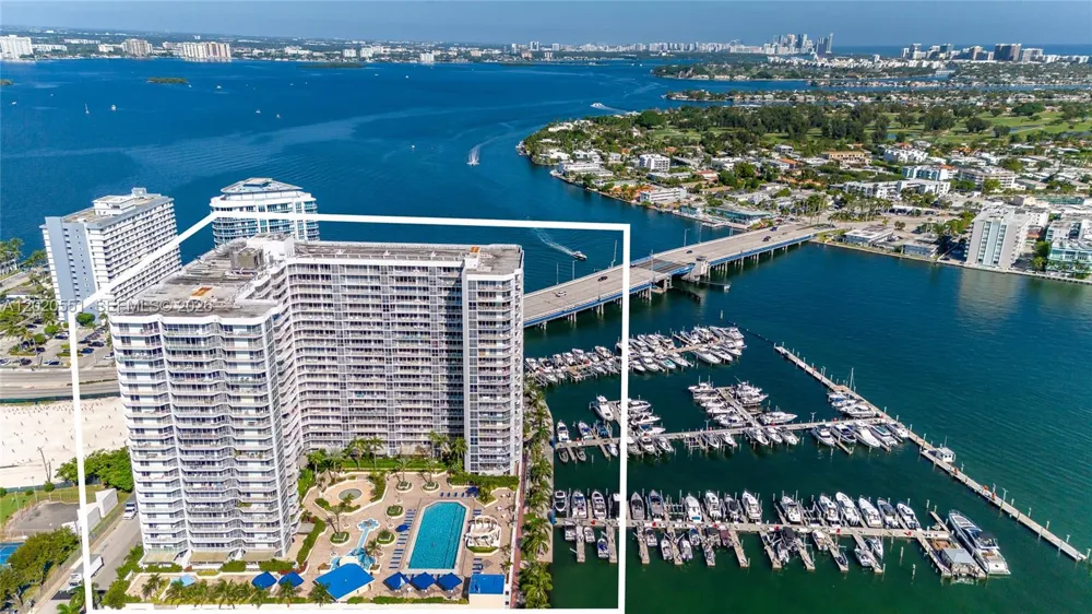 7601 E Treasure Dr #623 North Bay Village, FL 33141