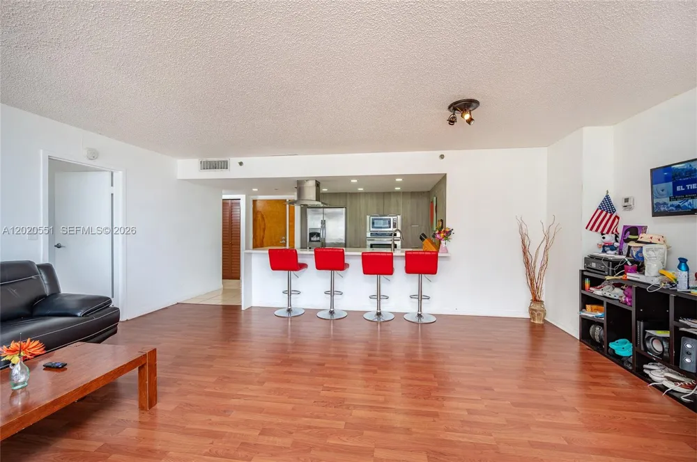 7601 E Treasure Dr #623 North Bay Village, FL 33141