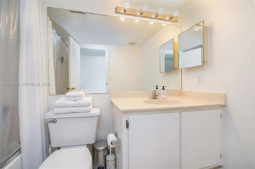 7601 E Treasure Dr #623 North Bay Village, FL 33141