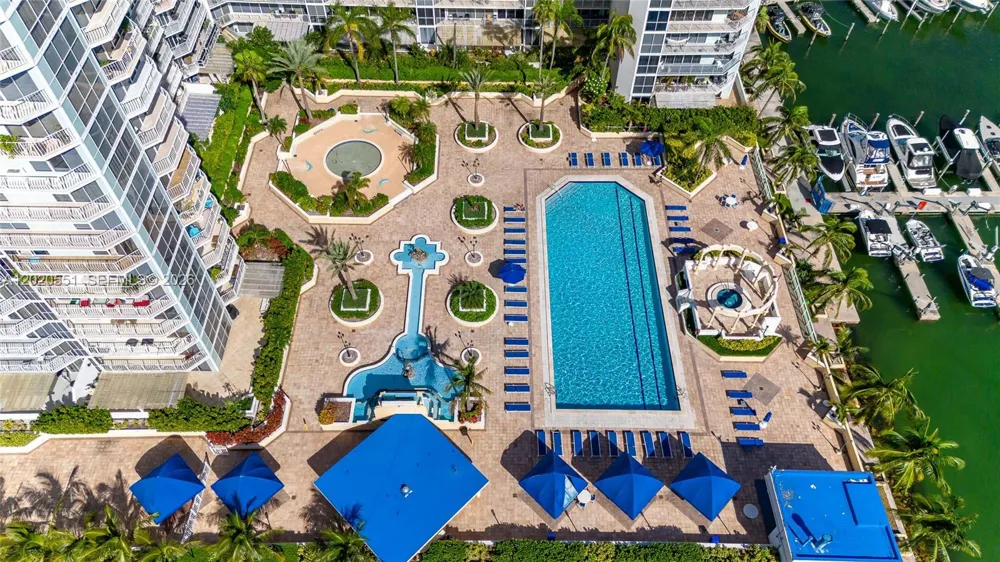 7601 E Treasure Dr #623 North Bay Village, FL 33141