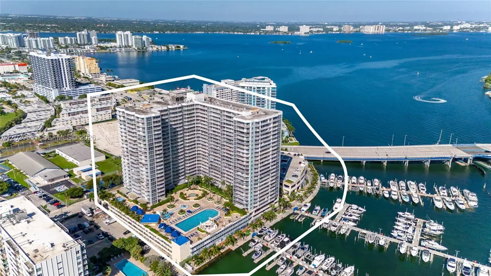 7601 E Treasure Dr #623 North Bay Village, FL 33141