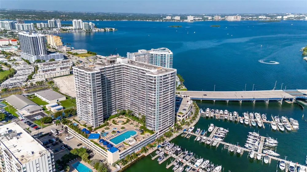 7601 E Treasure Dr #623 North Bay Village, FL 33141