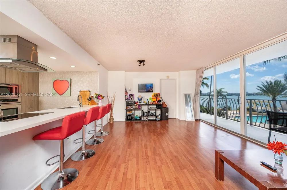 7601 E Treasure Dr #623 North Bay Village, FL 33141