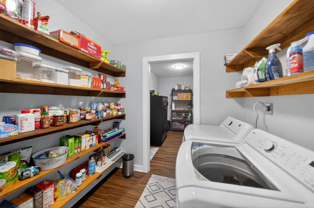 614 Colonial Drive Athens, TX 75751