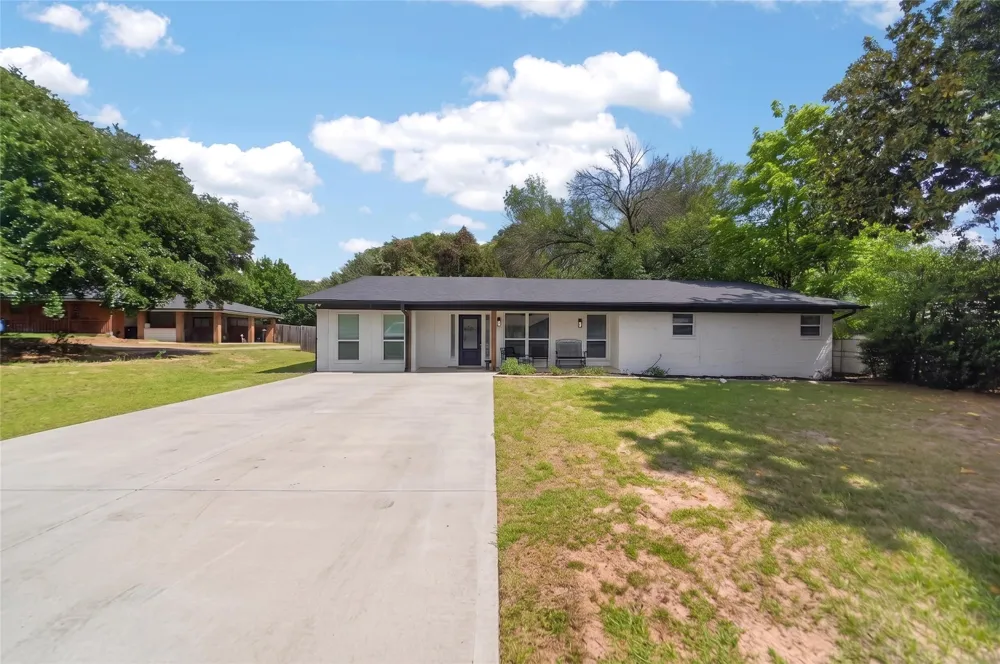 614 Colonial Drive Athens, TX 75751