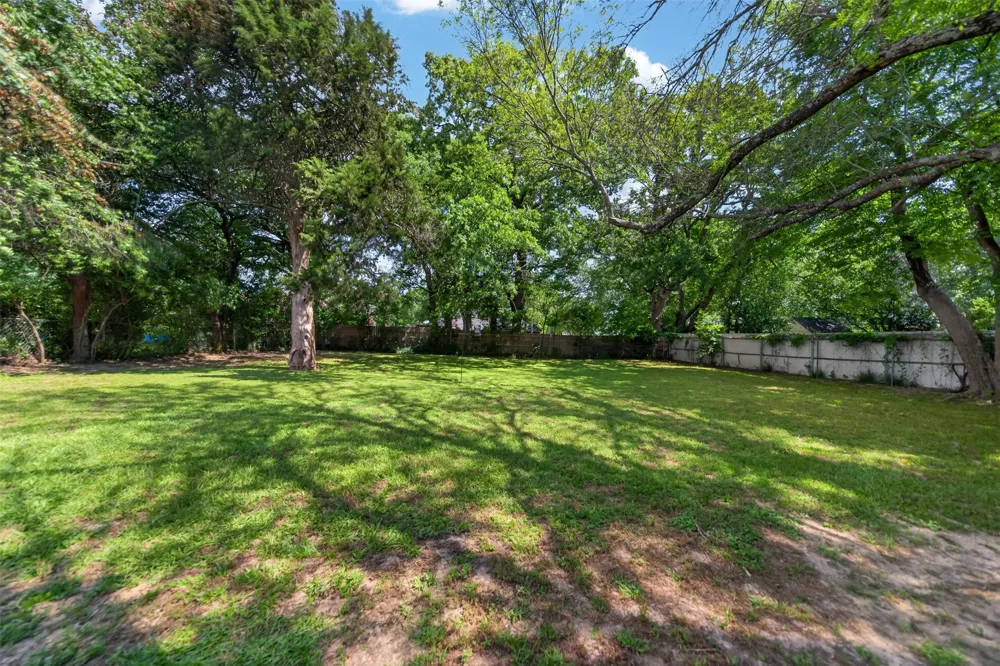 614 Colonial Drive Athens, TX 75751