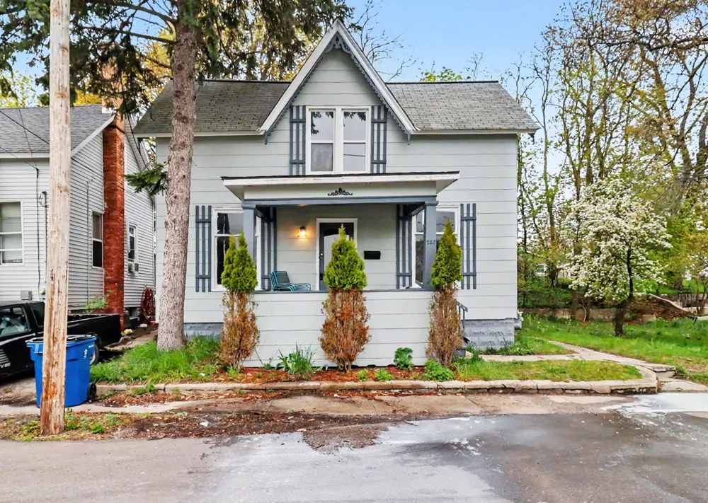 280 6th Avenue Manistee City, MI 49660