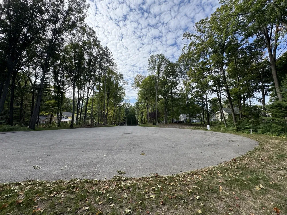 14672 Crest View Court South Haven Charter Township, MI 49090