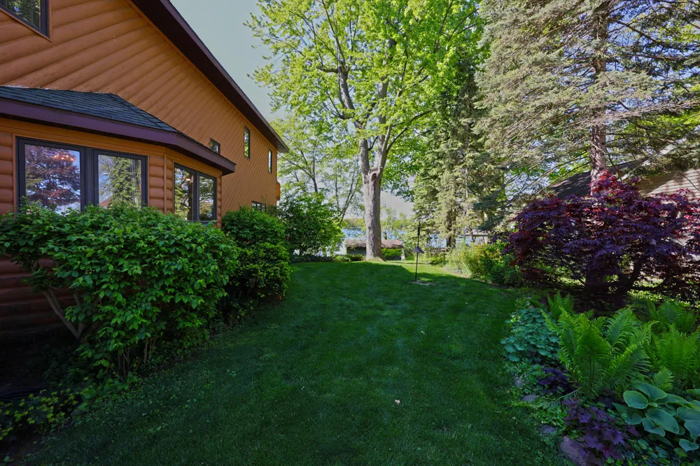 94579 County Road 690 Keeler Township, MI 49047