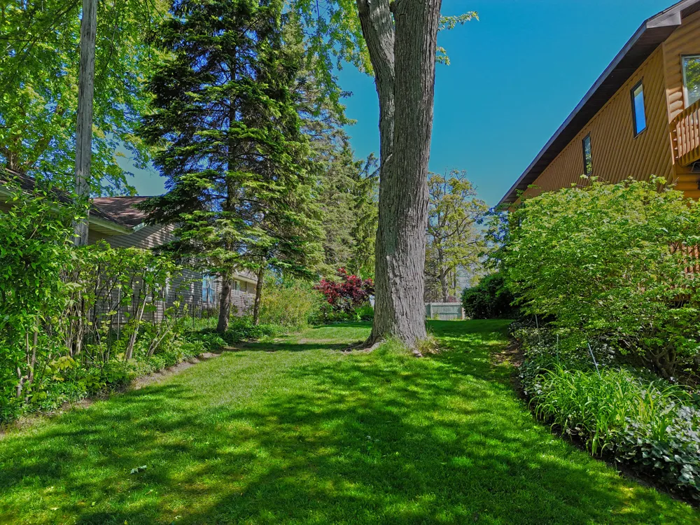 94579 County Road 690 Keeler Township, MI 49047