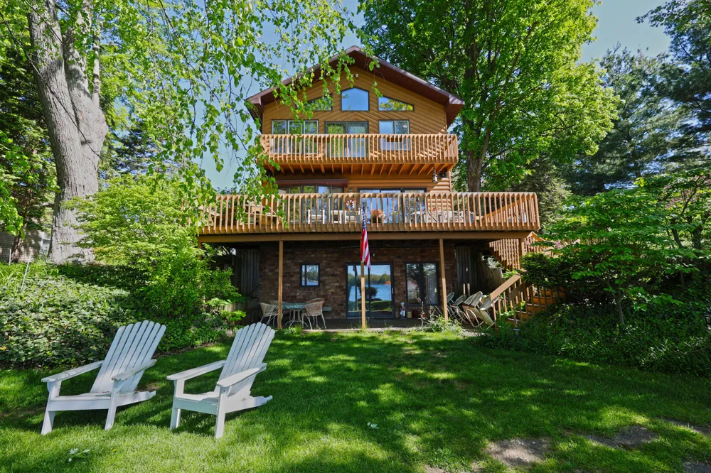 94579 County Road 690 Keeler Township, MI 49047