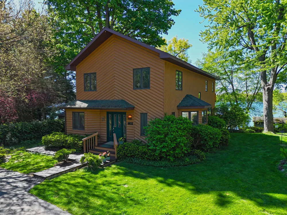 94579 County Road 690 Keeler Township, MI 49047