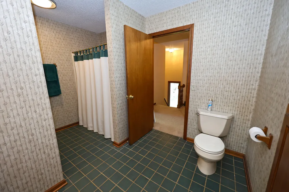 94579 County Road 690 Keeler Township, MI 49047