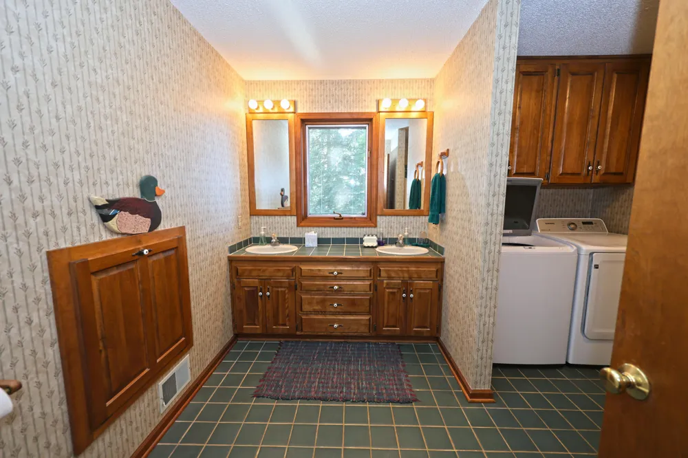 94579 County Road 690 Keeler Township, MI 49047