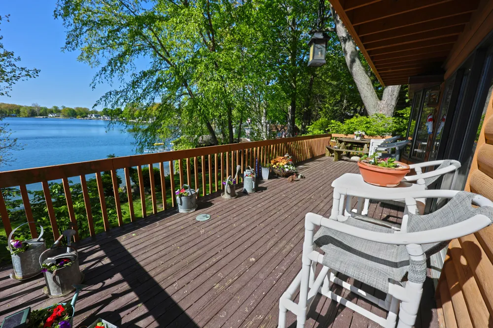 94579 County Road 690 Keeler Township, MI 49047