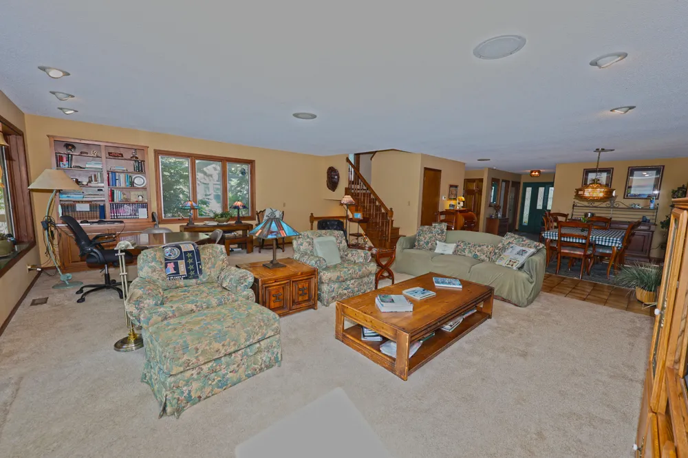 94579 County Road 690 Keeler Township, MI 49047