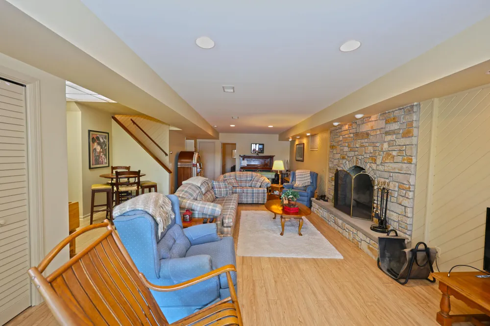 94579 County Road 690 Keeler Township, MI 49047
