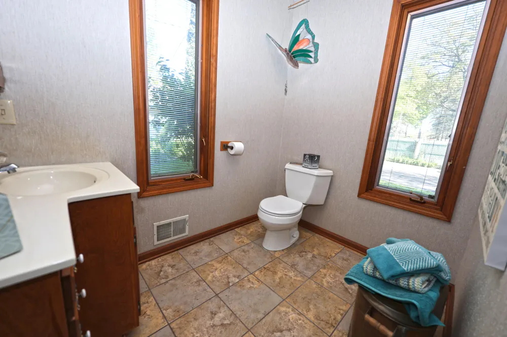 94579 County Road 690 Keeler Township, MI 49047