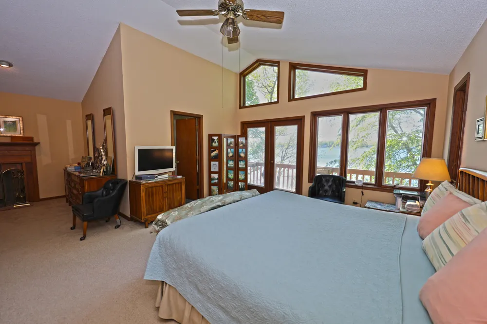 94579 County Road 690 Keeler Township, MI 49047