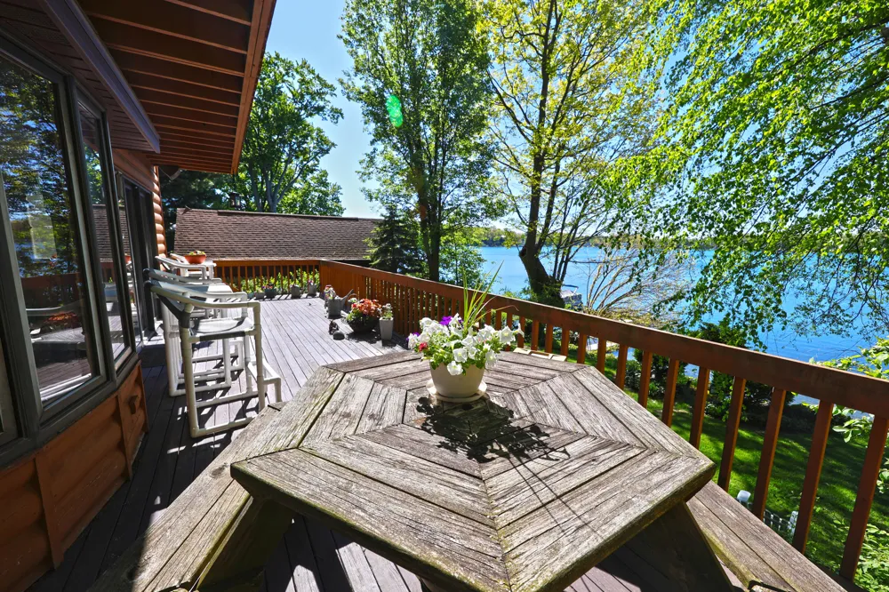 94579 County Road 690 Keeler Township, MI 49047