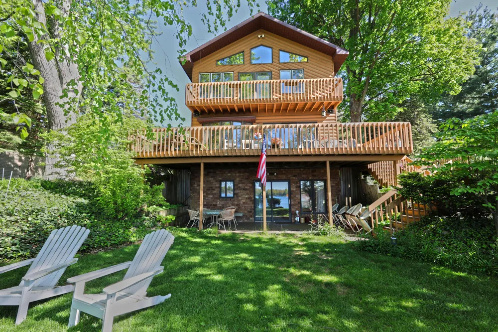 94579 County Road 690 Keeler Township, MI 49047