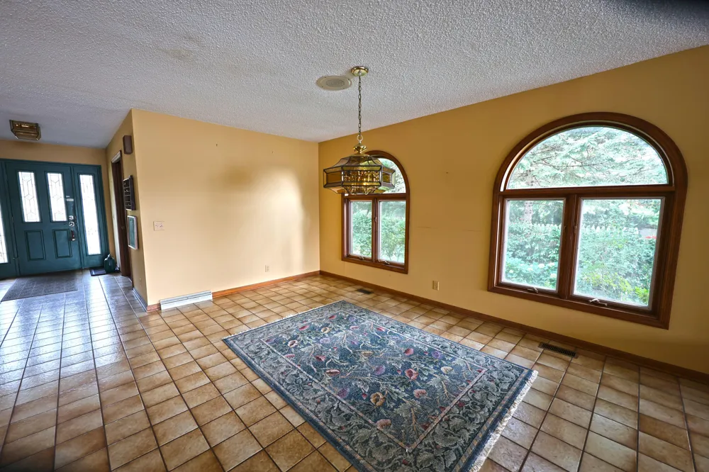 94579 County Road 690 Keeler Township, MI 49047