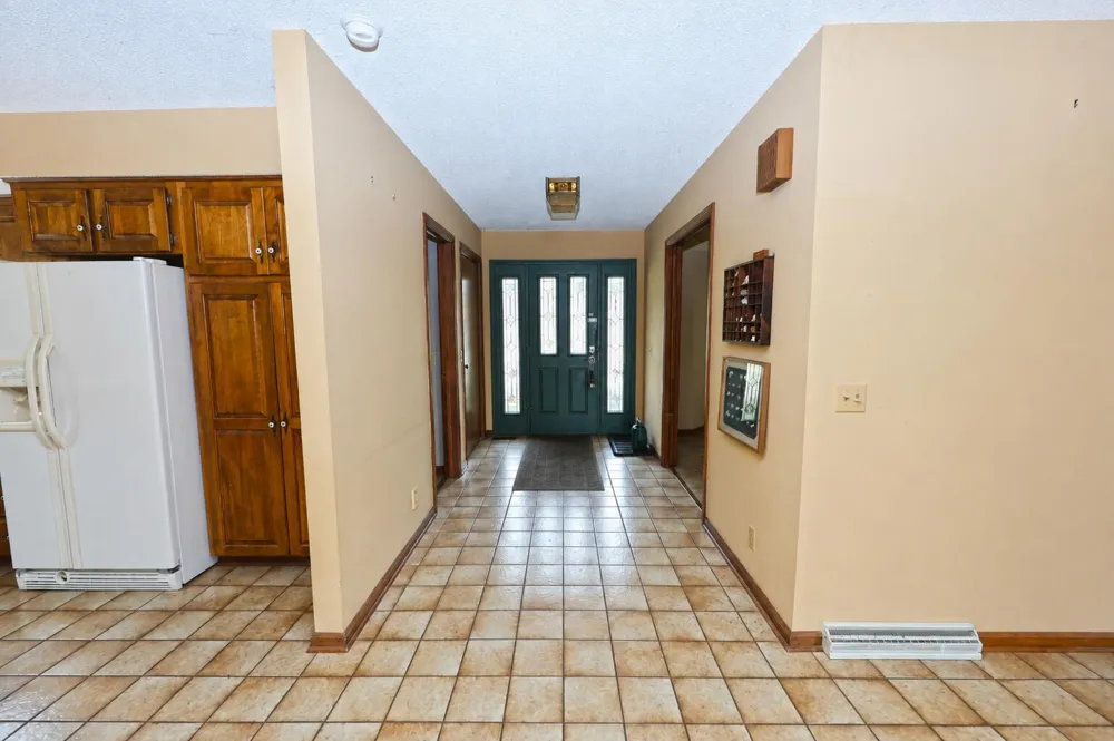 94579 County Road 690 Keeler Township, MI 49047