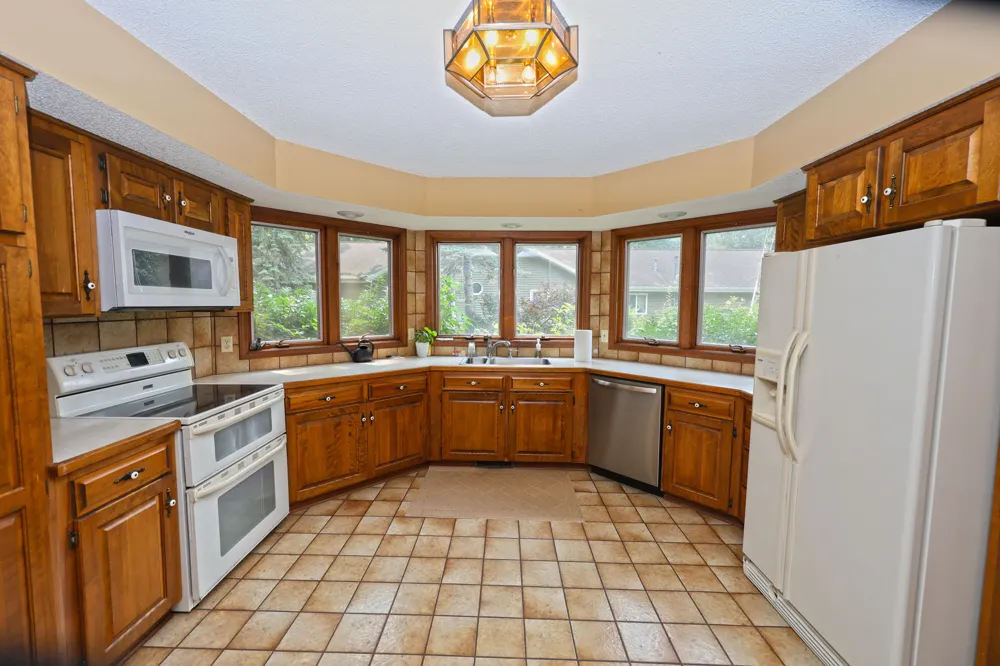 94579 County Road 690 Keeler Township, MI 49047
