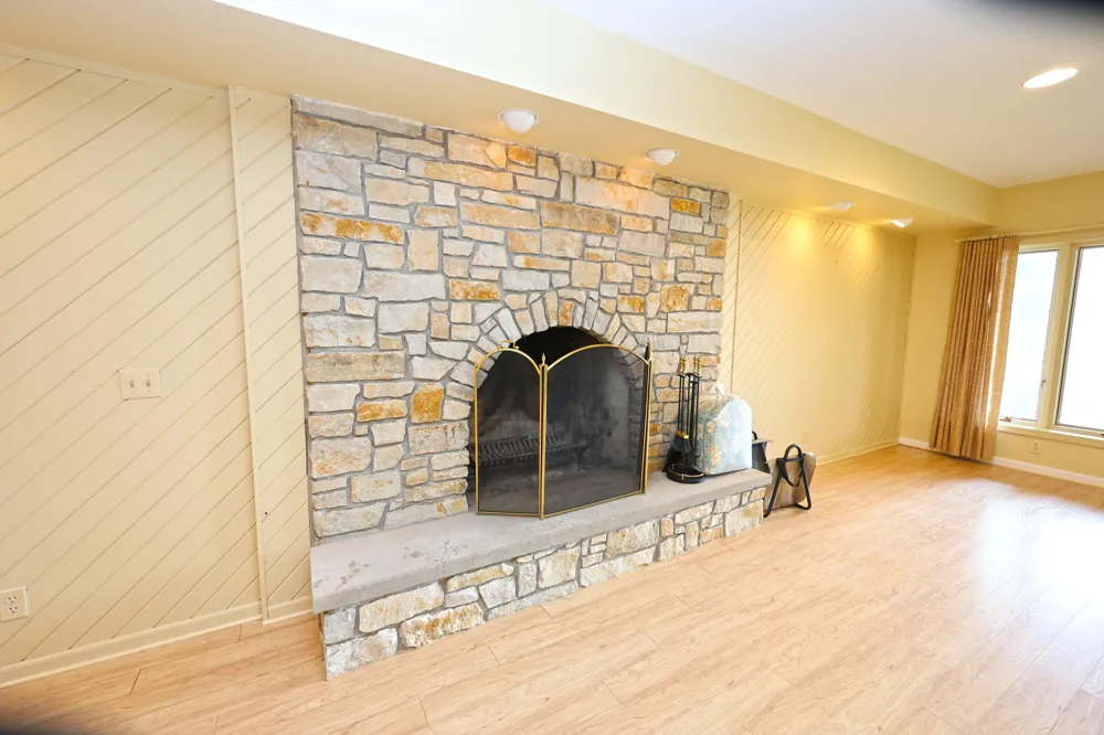 94579 County Road 690 Keeler Township, MI 49047
