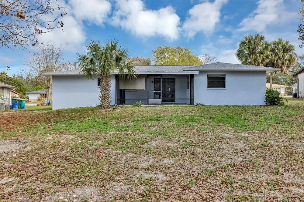 606 THIRD AVENUE Lady Lake, FL 32159