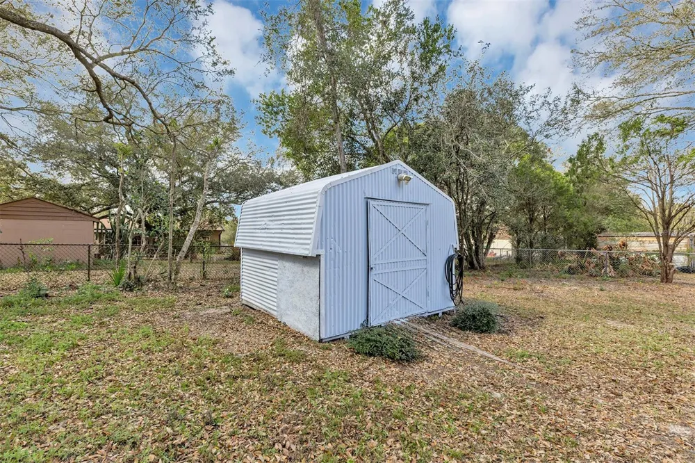 606 THIRD AVENUE Lady Lake, FL 32159