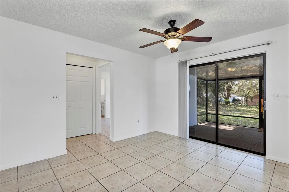 606 THIRD AVENUE Lady Lake, FL 32159