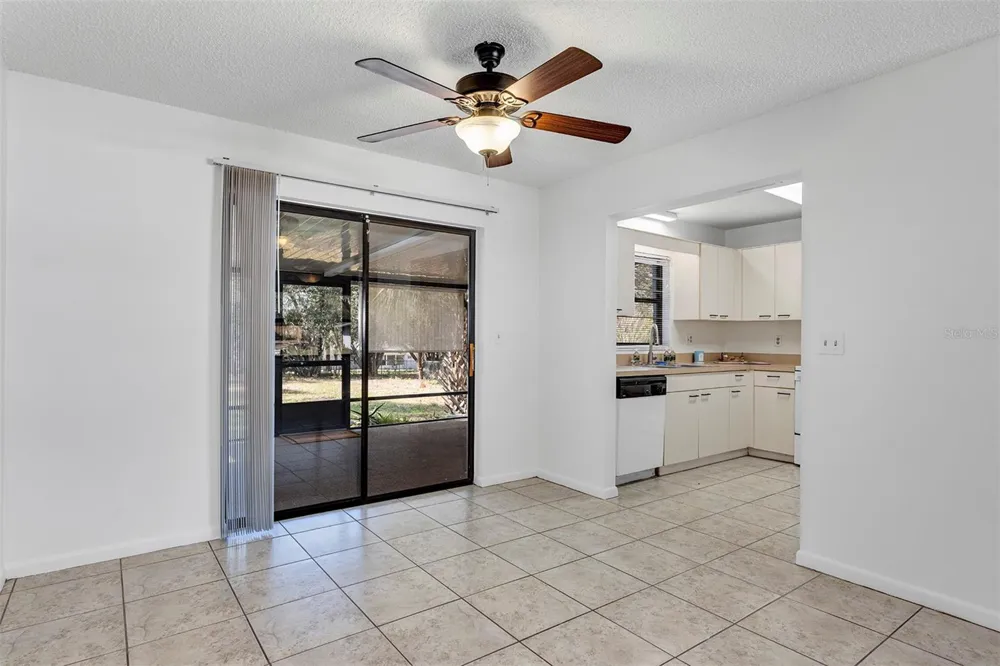 606 THIRD AVENUE Lady Lake, FL 32159