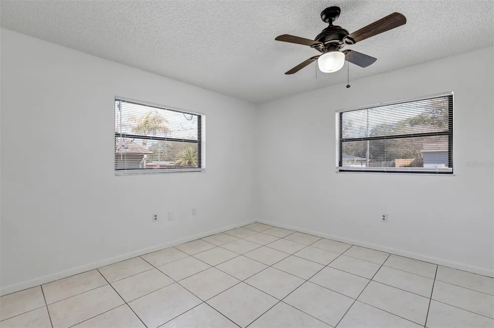 606 THIRD AVENUE Lady Lake, FL 32159