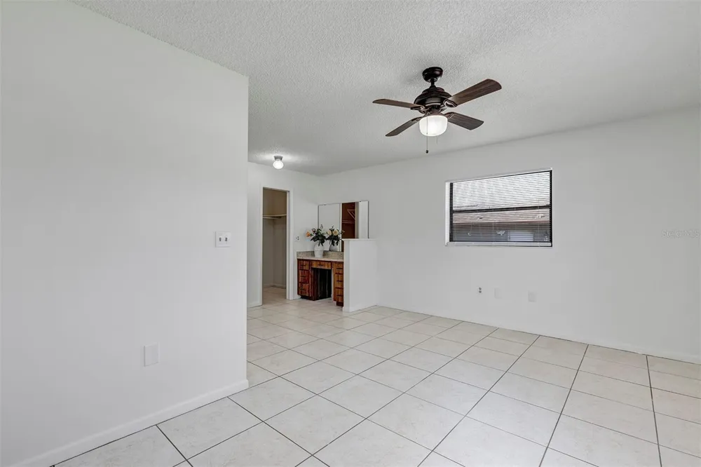606 THIRD AVENUE Lady Lake, FL 32159