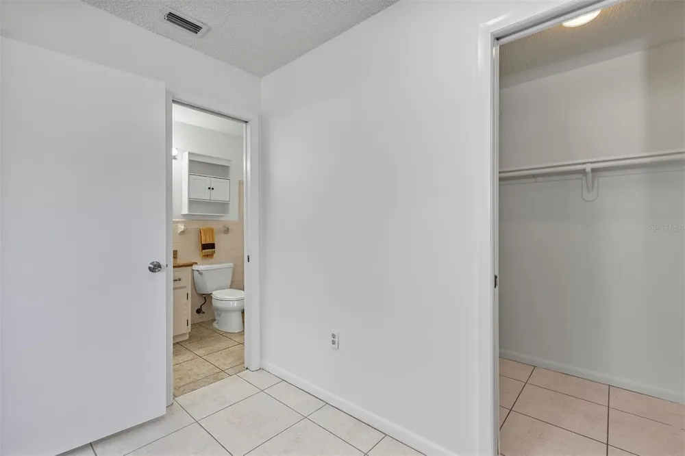 606 THIRD AVENUE Lady Lake, FL 32159