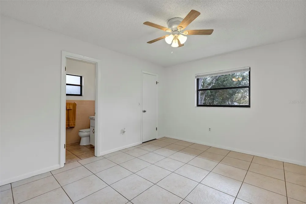 606 THIRD AVENUE Lady Lake, FL 32159