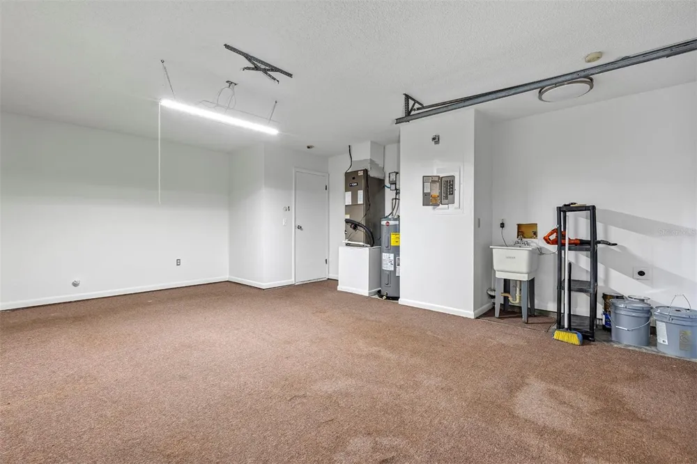 606 THIRD AVENUE Lady Lake, FL 32159
