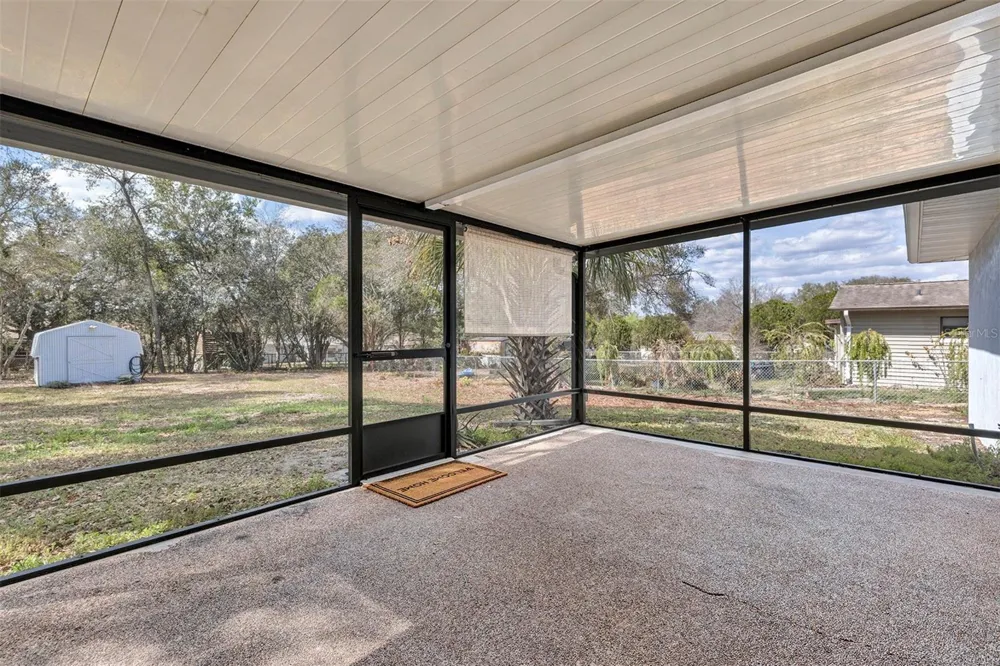 606 THIRD AVENUE Lady Lake, FL 32159
