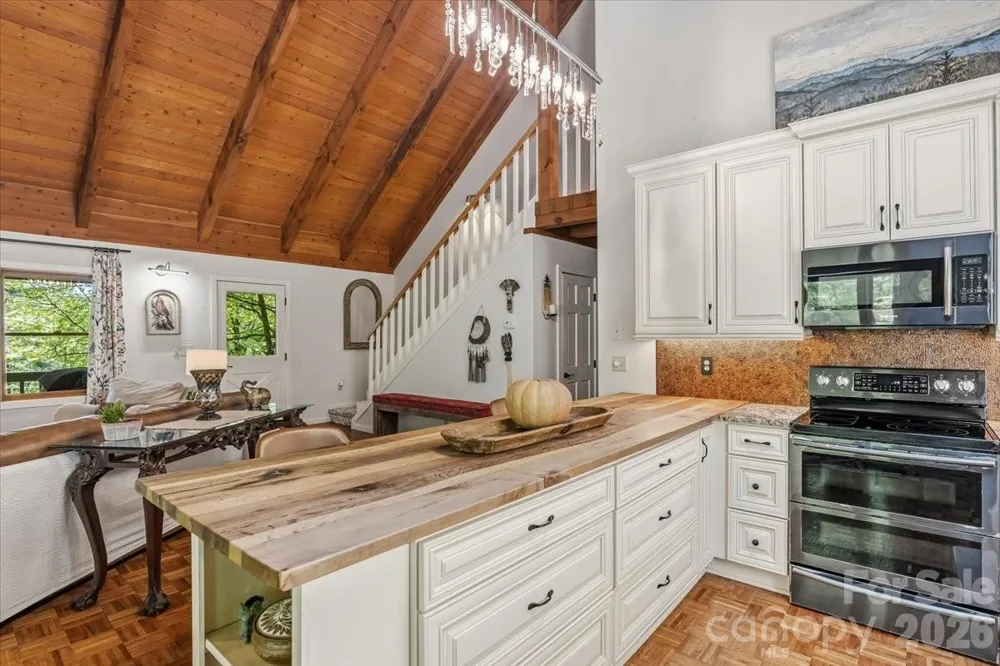 61 Greer Way Mars Hill, NC 28754