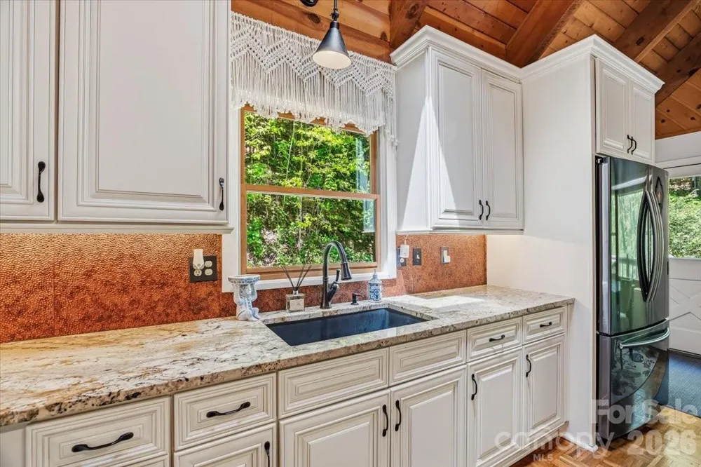 61 Greer Way Mars Hill, NC 28754